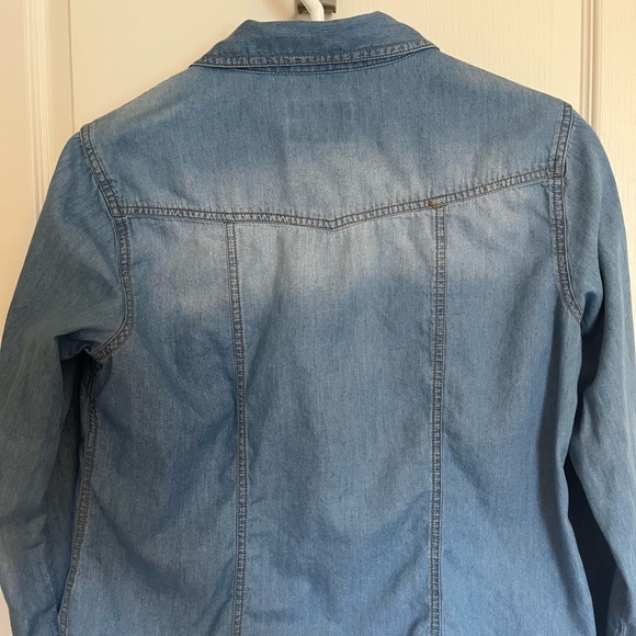 Soft Faded Denim Snap Button Western Shirt - Picture 8 of 9